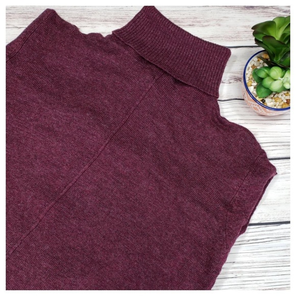 Suzy Shier Sweaters - Suzy Shier Turtle Neck Sweater Sz XSmall NWT